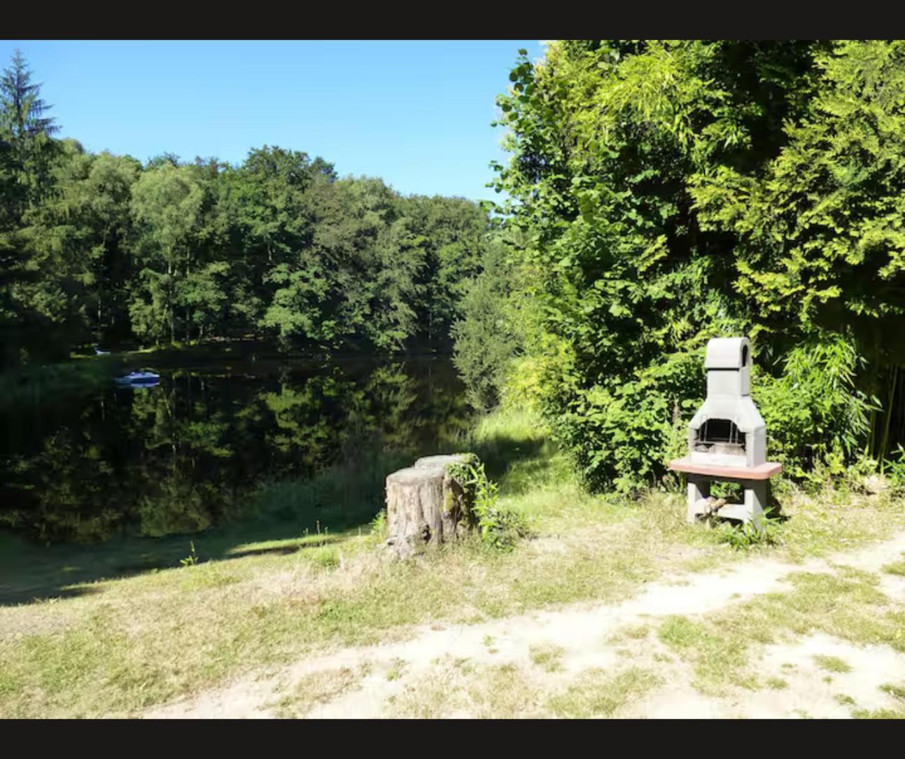 Cabane Limousine Au Bord D'Un Etang Bonnac-la-Cote Екстер'єр фото